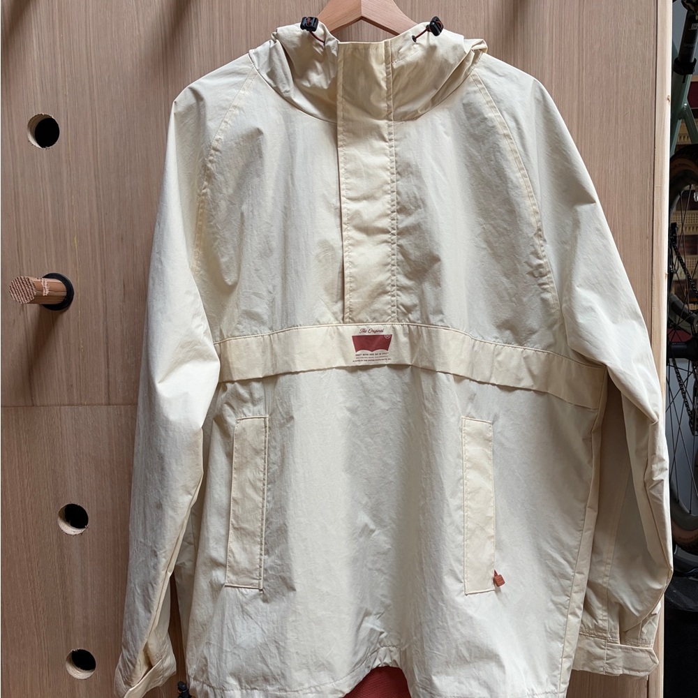 Levi's Men's Beige Hooded Pullover Windbreaker